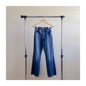 LEVI'S 548 Perfectly Slimming Flare Jeans